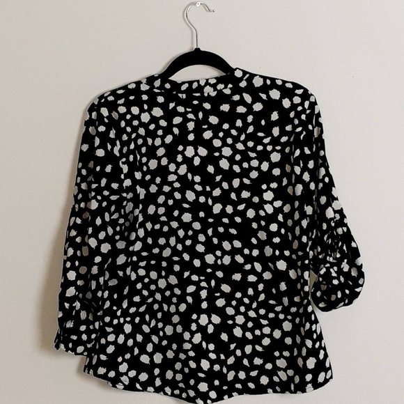 Black and White Dotted print Collarless Blouse - Picture 2 of 4